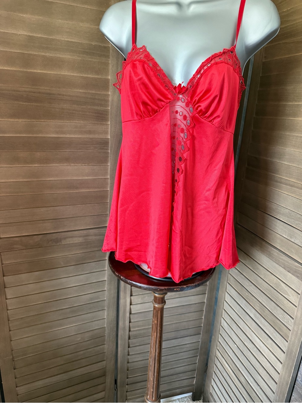 Vintage hard to find red eyelet sleep cami.